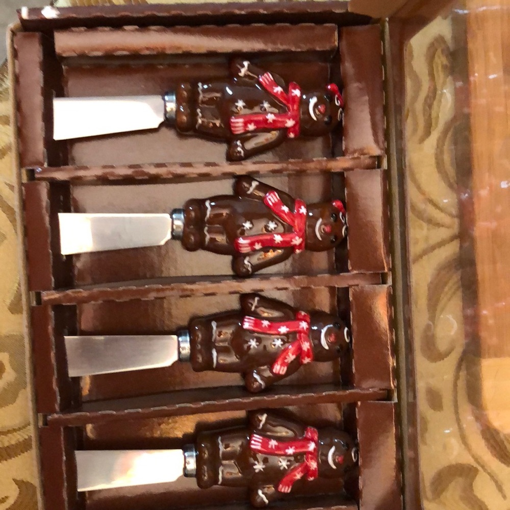 Gingerbread spreaders - Picture 2 of 3